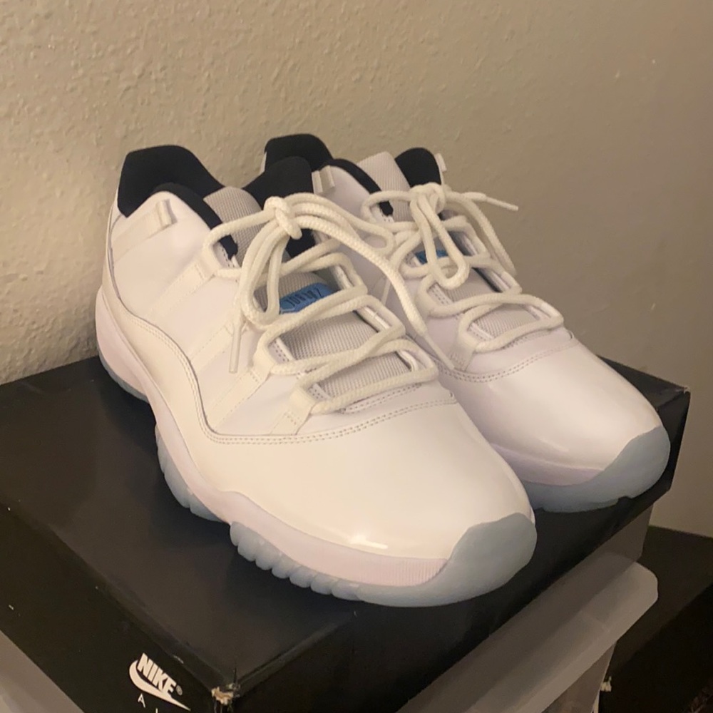 SOLDNike Air Jordan 11 Retro “Legend Blue” Low
